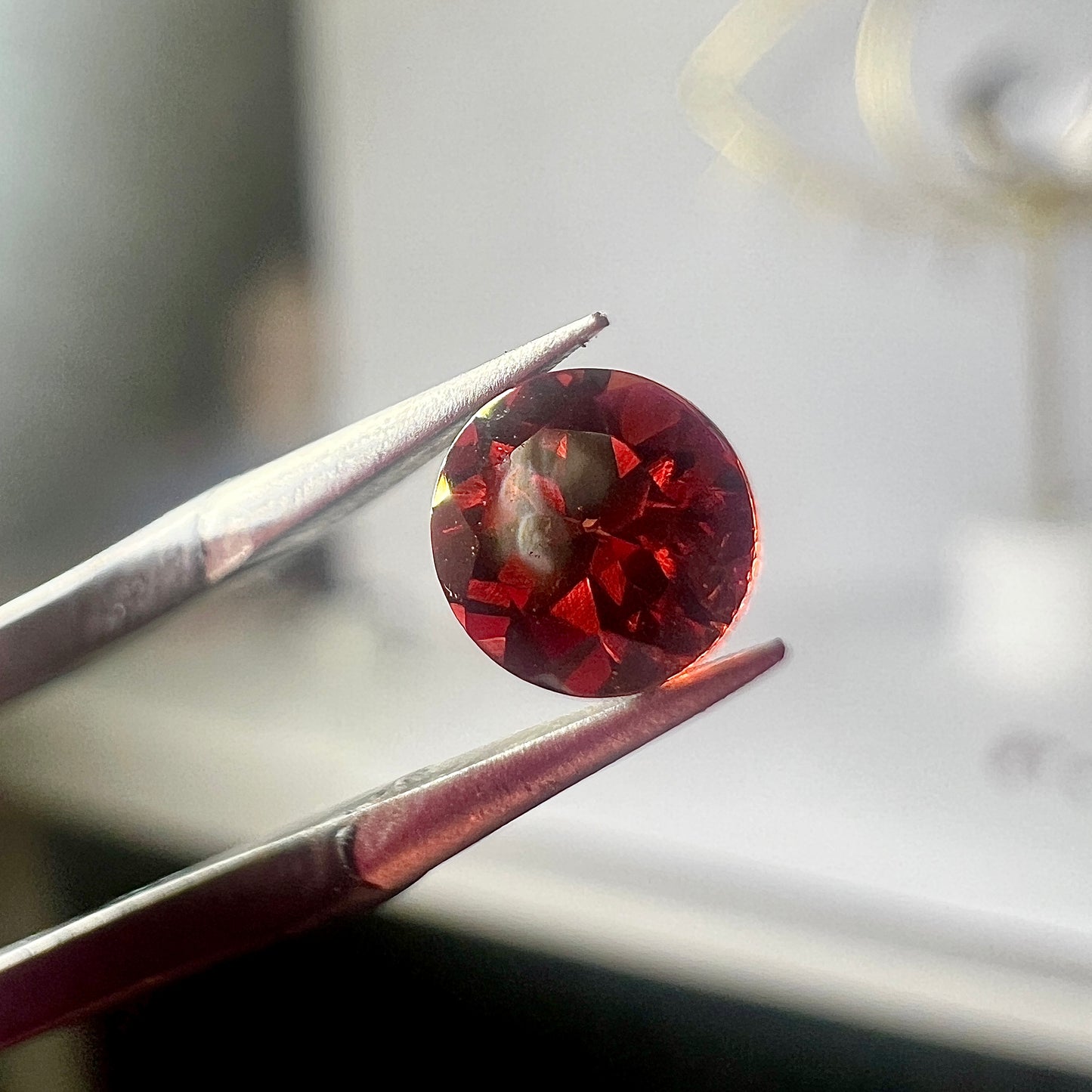 Garnet Facet - 4mm Round Cut