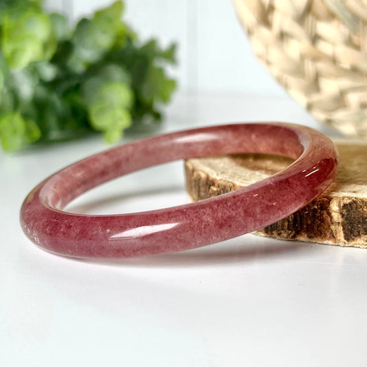 Strawberry Quartz Bangle Bracelet