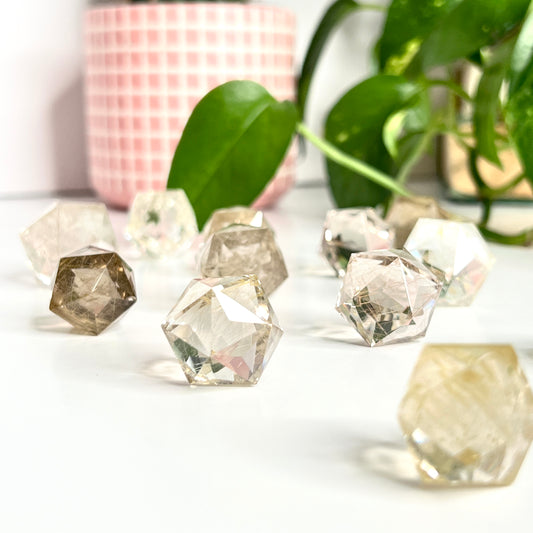 High Quality Rutile Quartz Polyhedron