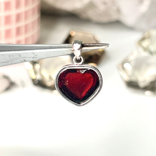 S925 Garnet Heart Pendant